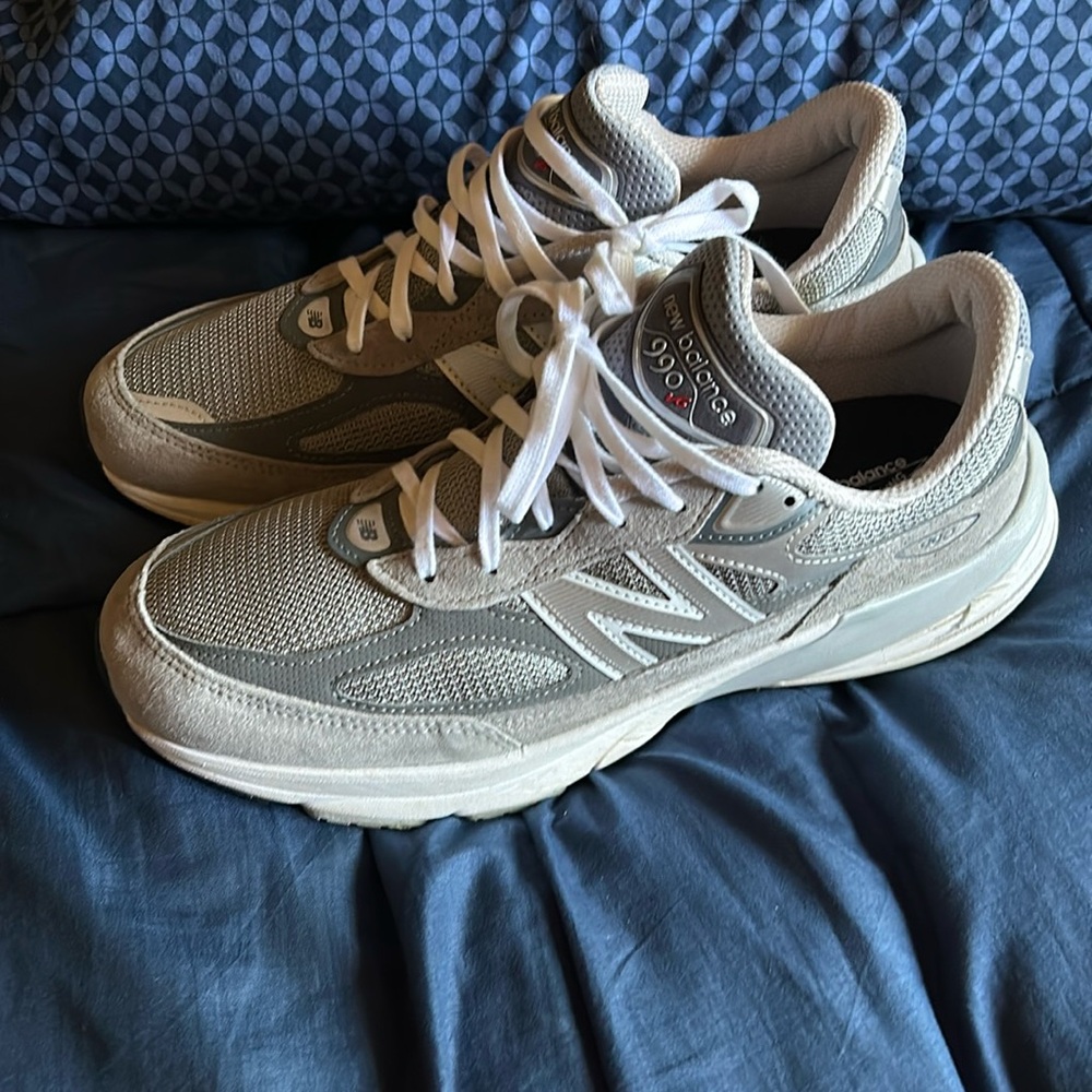 New balances 990 v6